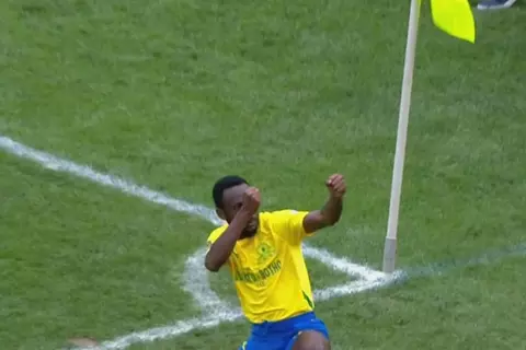 الطريق إلى نصف النهائي.. صنداونز يباغت الترجي بهدف شالوليلي